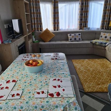 Caravan By The Sea Elgin Bagian luar foto